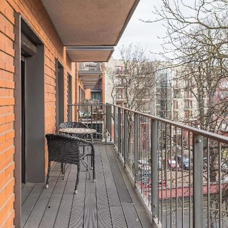 Uroczy Apartament - Angel City Krasków Exterior foto